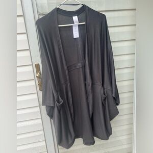 Livi Cocoon Wrap Cardigan With Pockets Women Size 18/20
New